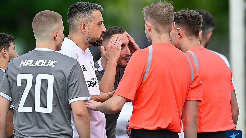 Ein mehr als unrühmliches Ende fand die Partie zwischen dem KSD Hajduk und den FC Bayern Kickers.