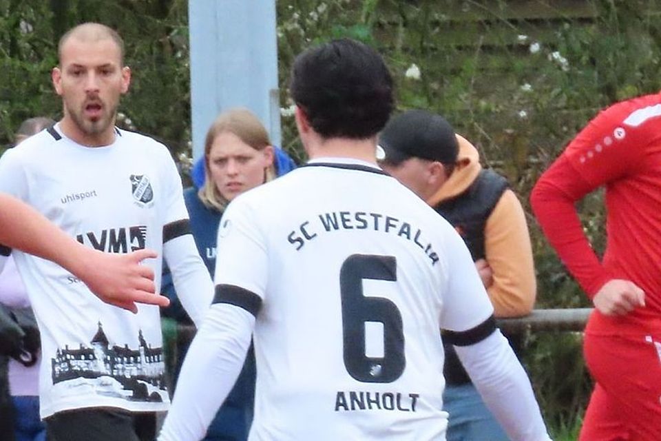 Westfalia Anholt startet als Titelverteidiger in die Stadtmeisterschaft. Westfalia Anholt startet als Titelverteidiger in die Stadtmeisterschaft.