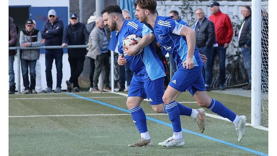 Daniele Toch (links, hier mit Luca Siebenlist im Spiel gegen die SG Wald-Michelbach) erzielte das einzige Tor für die Odenwälder im Duell mit der TSV Auerbach.	Foto: Herbert Krämer