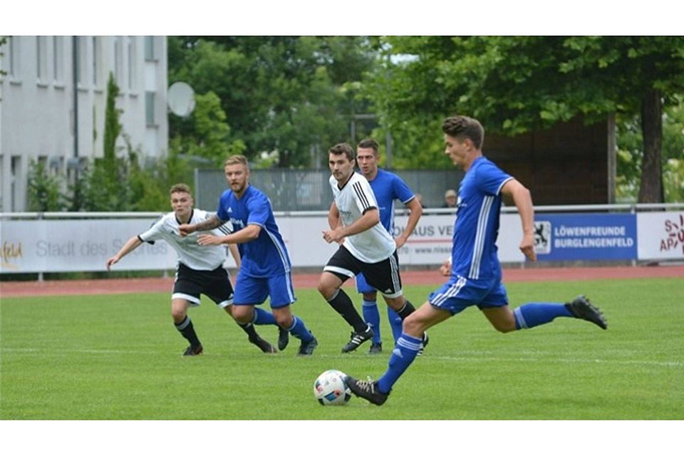 Nach dem Finale im Küblböck-Cup gibt es für den SC Ettmannsdorf am Sonntag bereits um Punkte ein Wiedersehen mit dem ASV Burglengenfeld.  Foto: sca