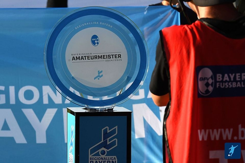 Objekt der Begierde: Die Meisterschale bekommt Schweinfurt 05 am Freitagabend überreicht.