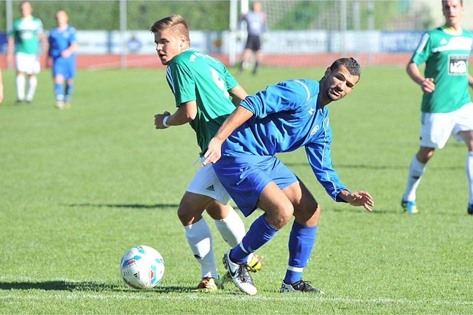 Hand in Hand marschieren der BCA und der VfB Eichstätt nach vorne. F: Traub