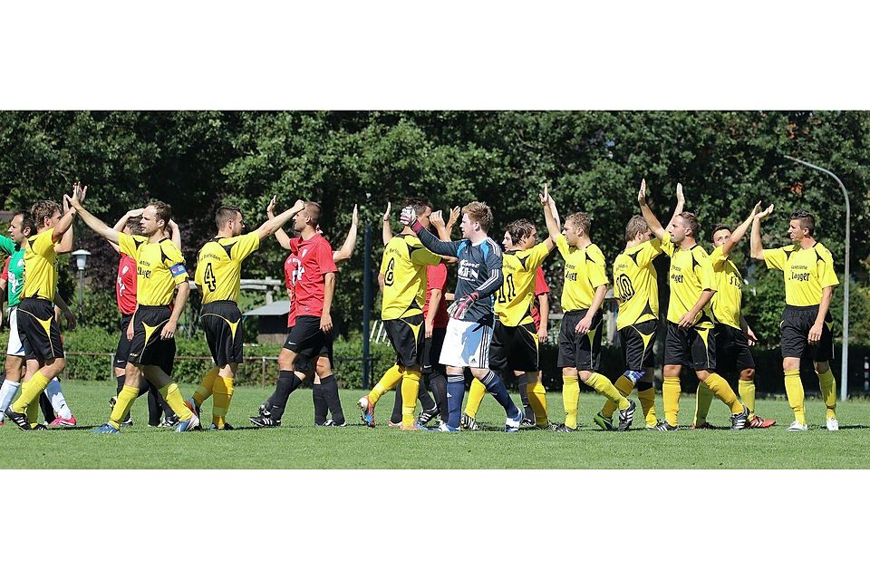 Alle Hände nach oben: Der SV Beerfelden strebt die Rückkehr in die A-Liga an. Archivfoto: Herbert Krämer