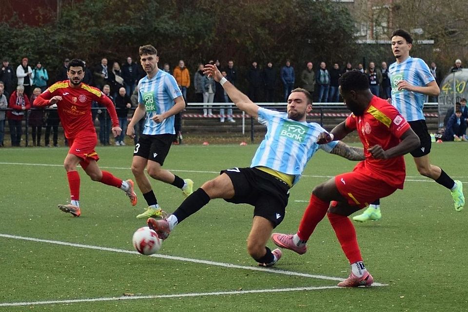 Das Hinspiel gewann Wattenscheid mit 2:0 in Aplerbeck. Das Hinspiel gewann Wattenscheid mit 2:0 in Aplerbeck.