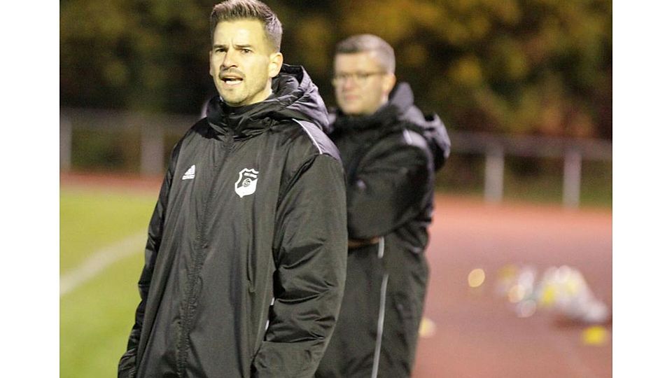 Saulheim-Trainer Manuel Helmlinger wird auch in der kommenden Bezirksliga-Saison wieder auf viele Nachwuchsspieler des Vereins setzen. Der Weg mit jungen Talenten soll auch wieder mehr Zuschauer auf den Sportplatz locken.	
