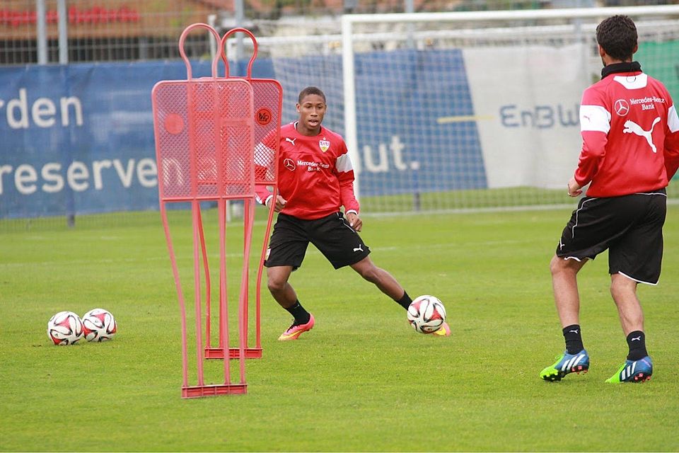 Caniggia Elva macht im Training schon eine sehr gute Figur - bald auch auf dem Platz? Foto: VfB-exklusiv Caniggia Elva macht im Training schon eine sehr gute Figur - bald auch auf dem Platz? Foto: VfB-exklusiv
