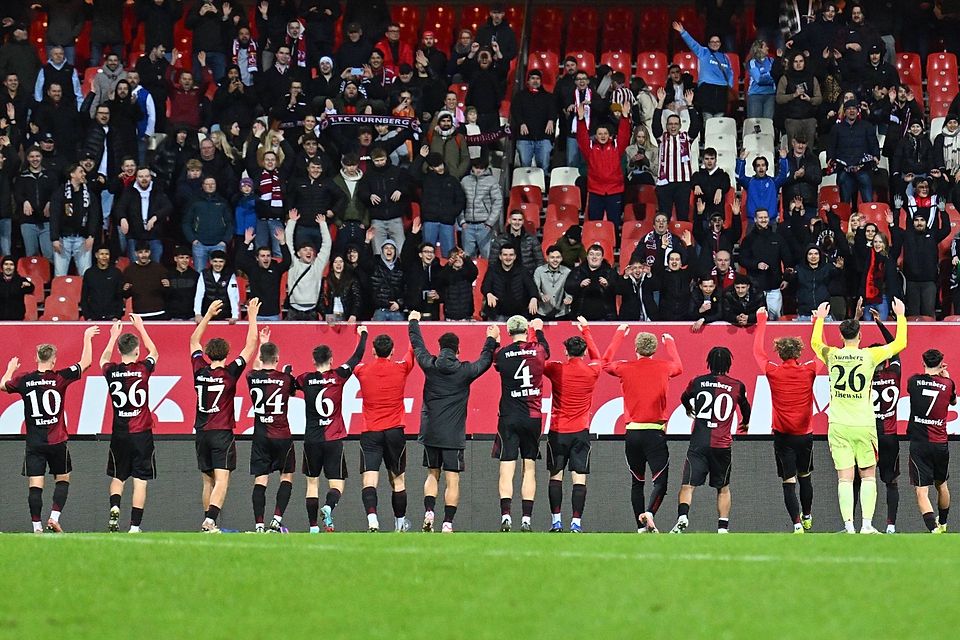 Die U23 des 1. FC Nürnberg siegte im Topspiel der Regionalliga Bayern. 1.500 Fans waren im Max-Morlock-Stadion dabei. Die U23 des 1. FC Nürnberg siegte im Topspiel der Regionalliga Bayern. 1.500 Fans waren im Max-Morlock-Stadion dabei.