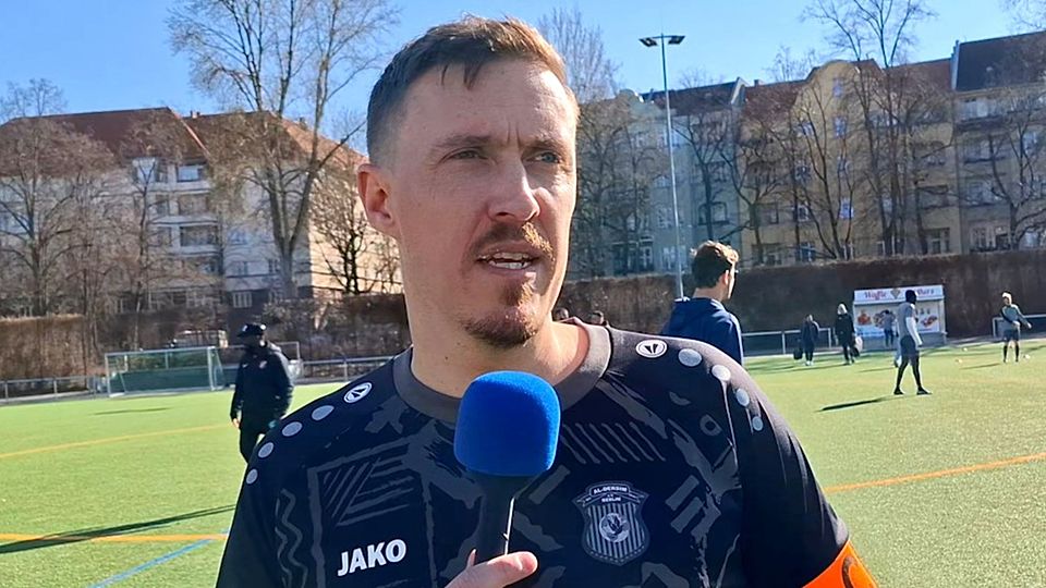 Max Kruse als Al-Dersimspor Spieler 
