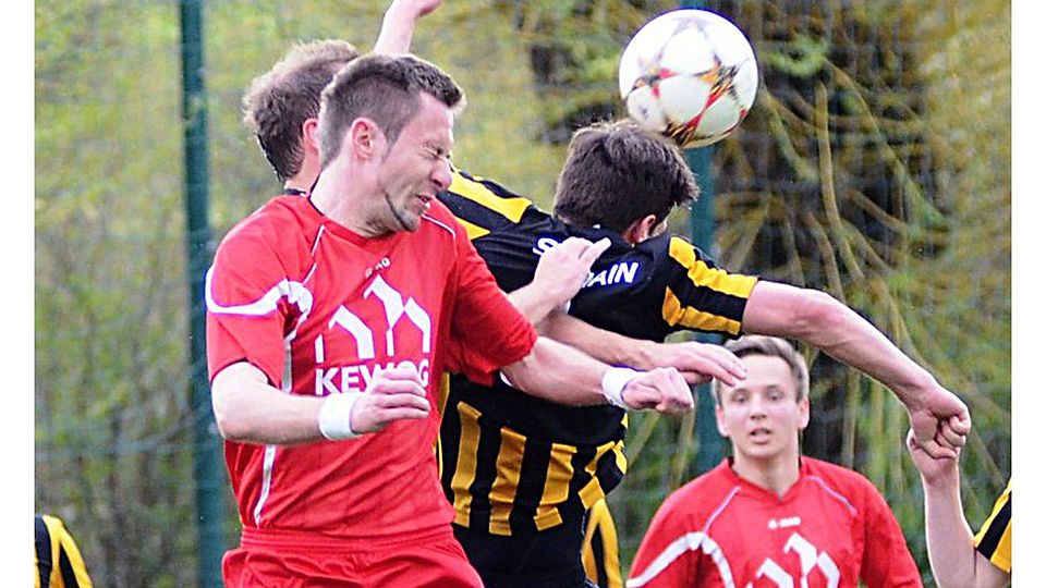 Andreas Weihermüller (l.) spielt künftig wieder für den SV Sorghof. Foto: Nachtigall