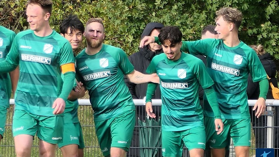 Die DJK TuS Hordel hatte beim 5:1-Derbysieg ordentlich zu feiern.