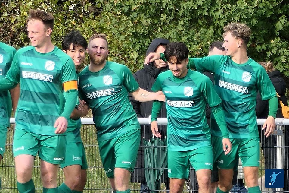 Die DJK TuS Hordel hatte beim 5:1-Derbysieg ordentlich zu feiern.