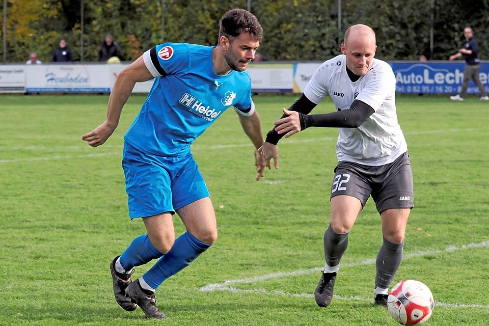 Valentin Jaumann (rechts) vom SSV Neumünster behauptete sich erfolgreich gegen den Glötter Philipp Strehle.