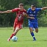 Ntoan Sali Oglou (rechts, Türkiyemspor Breuberg im Duell mit Douglas Cavalcante von der SG Bad König/Zell) steht mit seiner Mannschaft derzeit auf dem letzten Tabellenplatz. 