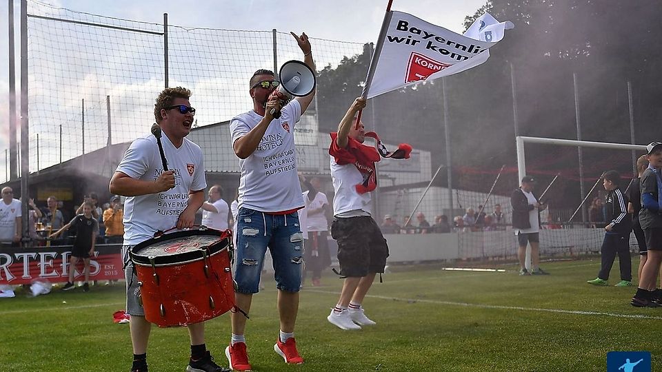 Es war ein mehr oder weniger geplanter Aufstieg. Dennoch eskalierte Kornburg, als die Bayernliga-Rückkehr feststand.