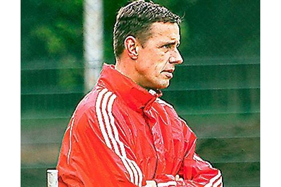 Roland Schröder, Trainer des FC Huntlosen Michael Hiller