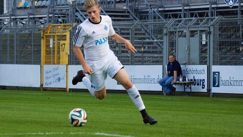 Antrittsstark: Florian Pieper und die herausragende Offensive der Viktoria lassen die Unterfranken von der direkten Rückkehr in die Regionalliga träumen. F: Hahn