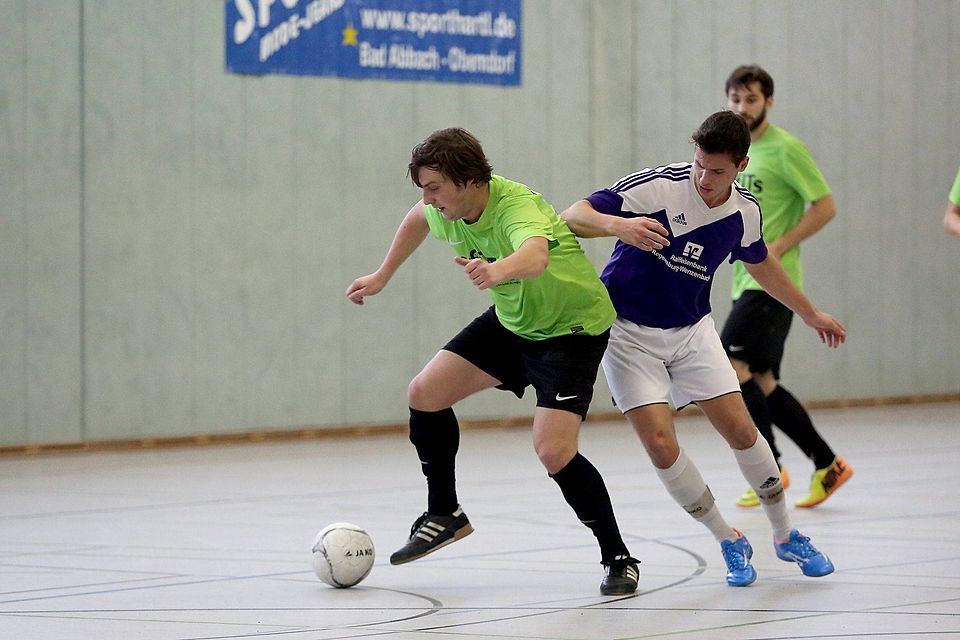 Einer der Mifavoriten auf den Turniersieg: der TSV Oberisling (li., hier bei der Kreismeisterschaft). F: Brüssel