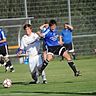 Lange ist es her, dass sich die Nachbarn SV Freudenberg (blaues Trikot) und SV Raigering (in Weiss) im Pflichtspiel gegenüberstanden. Unsere Aufnahme stammt aus dem Jahr 2015.