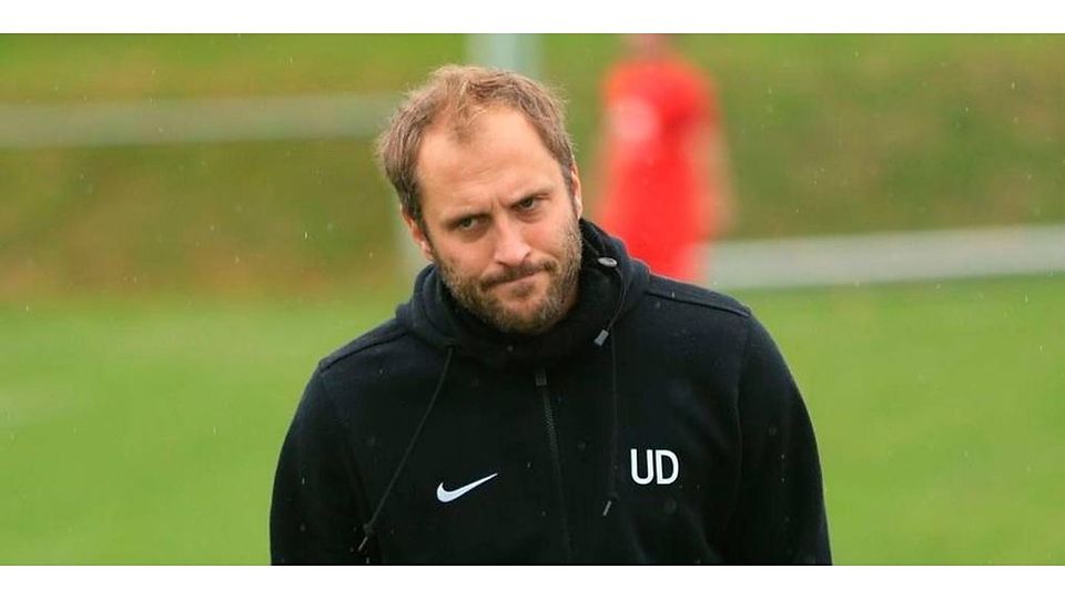 Die SG Quembach/Oberwetz/Schwalbach ist bald Geschichte - aber er bleibt. Uwe Dahlhoff steht auch beim Nachfolger FC Schöffengrund auf der Kommandobrücke. In welcher Liga, muss sich noch entscheiden. Foto: Timo König 