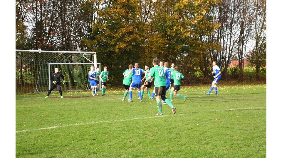 Vor dem Schwinger Tor brannte es oft lichterloh.