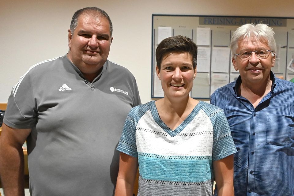 BFV-Funktionäre unter sich: (v. l.) Ömer Karakas, die neue Spielleiterin Iris Spitaler und Kreisspielleiter Ludwig Schmidt.