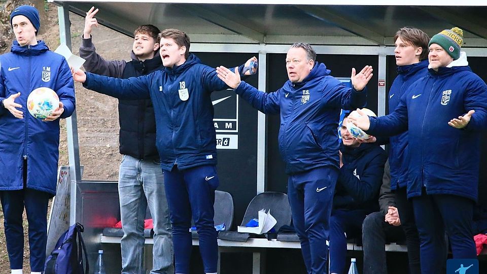 Das 0:1 sorgte für Empörung auf der Bretzenheimer Bank.