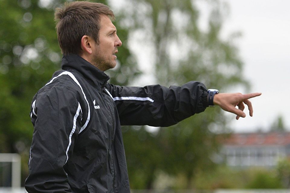 Erfolgreich, aber perspektivlos: der BC Aichach (im Bild Trainer Marco Küntzel) stellt den Spielbetrieb im Verbandsbereich ein.. F: Hofer Erfolgreich, aber perspektivlos: der BC Aichach (im Bild Trainer Marco Küntzel) stellt den Spielbetrieb im Verbandsbereich ein.. F: Hofer