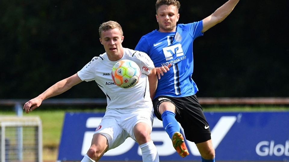Der Lahrer Dennis Häußermann (rechts) feiert beim 1:1 in Kehl sein Comeback nach längerer Verletzungspause. 