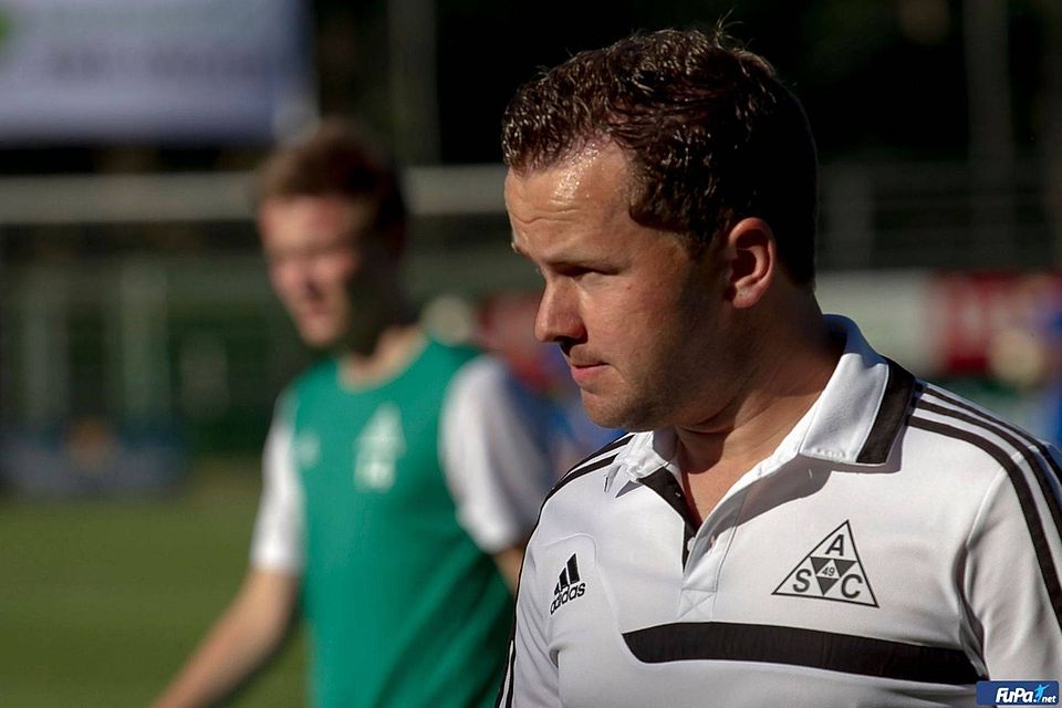 Trainer Andre Dieker steigt mit dem ASC GW Wielen in die Bezirksliga auf.