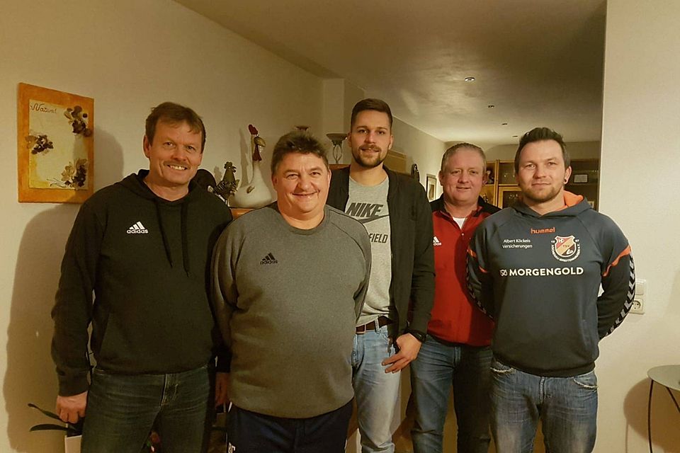 Von links: Kassier Dieter Kopp, Claus Blech, Dennis Carsten, Vorstand Thomas Gäch und Sportleiter Josef Wagner.