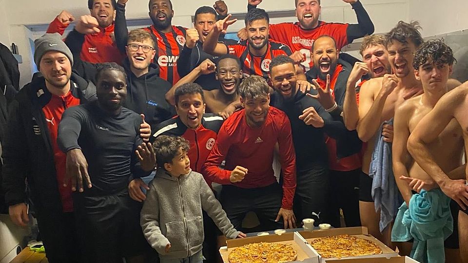 Pizza-Kabinenparty des Oststeinbeker SV.