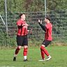 Allen Grund zum Jubeln haben derzeit die Spieler des SV Agathenburg/Dollern, hier Justin Schüler und Julio Paruzel.