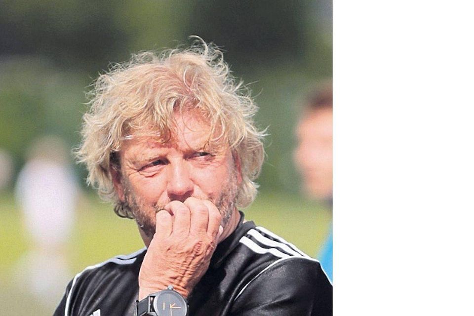 Trainer Heinz-Peter Müller vom SSV Jan Wellem