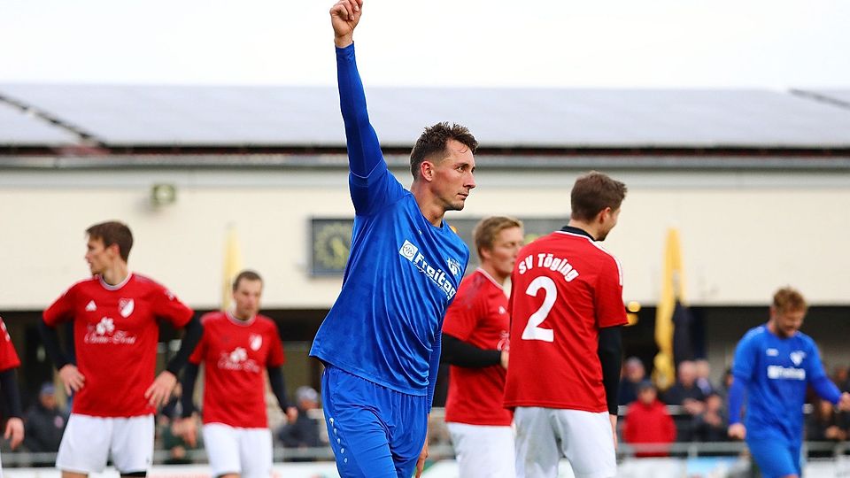 5:0-Torschütze Felix Heinloth und der TV Parsberg fegten über Schlusslicht Töging hinweg.