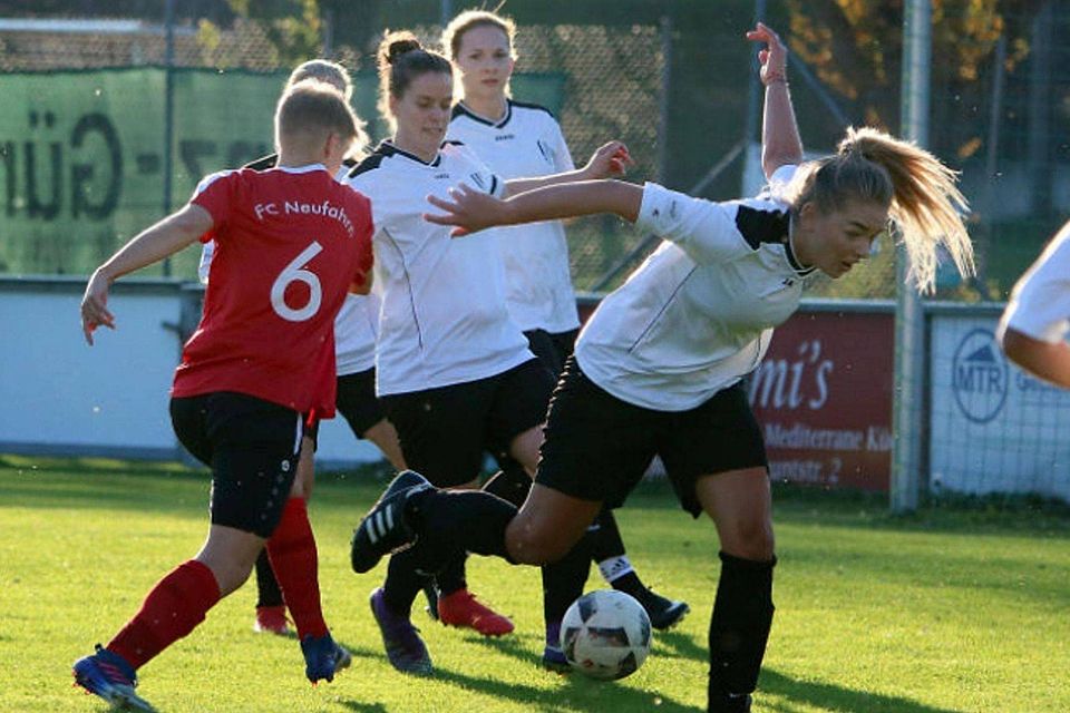 Die Damen des SC Neufahrn verlieren gegen den SV Vötting mit 2:0.