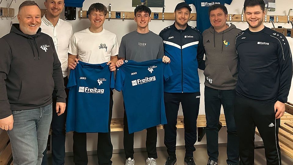 Lukas Federhofer (Dritter von links) und Tim Segerer (Mitte) haben sich dem TV Parsberg angeschlossen.