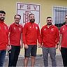Trainer und Verantwortliche des FSV Waldthurn strahlen um die Wette.