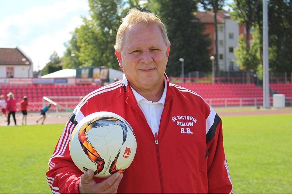 Ein Vierteljahrhundert an der Spitze: Seit der Gründung des Sportvereins Victoria Seelow vor 25 Jahren ist Roland Bienwald der 1. Vorsitzende des Vereins.  ©MOZ