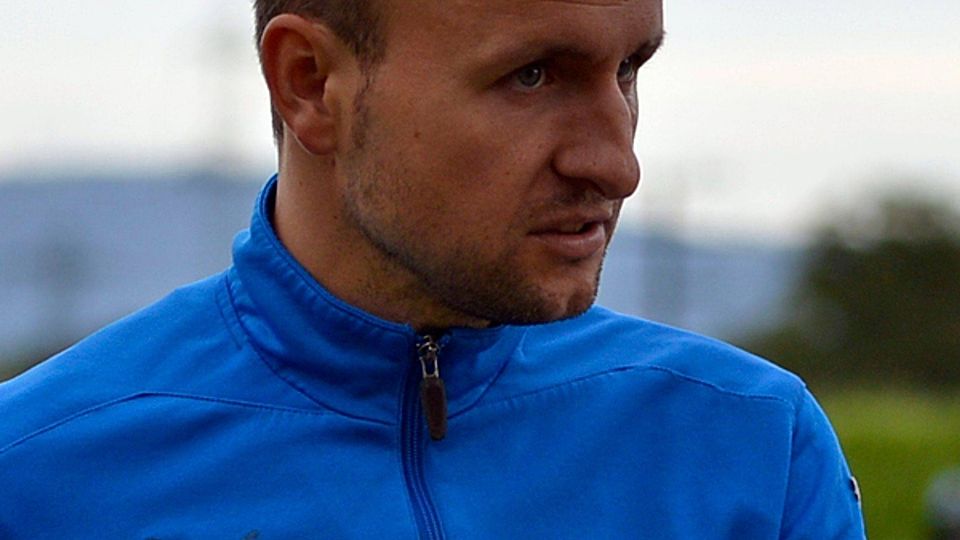 In der Verbandsliga auf der Trainerbank, in der Kreisliga auf dem Platz: Ewald Beskid. | Foto: Daniel Thoma