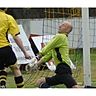 Einer gegen alle: FCM-Keeper Sascha Jost (re.) wurde von seinen Vorderleuten zum Teil sträflich im Stich gelassen.