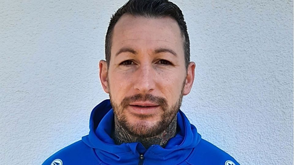 Renè Klüber verlängert seinen Vertrag in Alkenrath um drei Jahre.