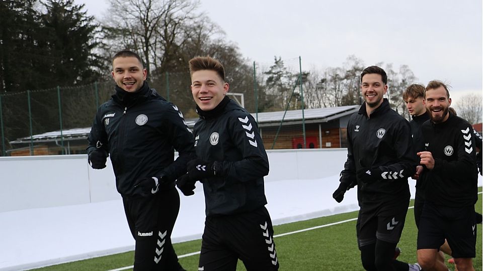 Wollen trotz anstehender intensiver Wochen Spaß haben: Die Kicker des SV Wacker.