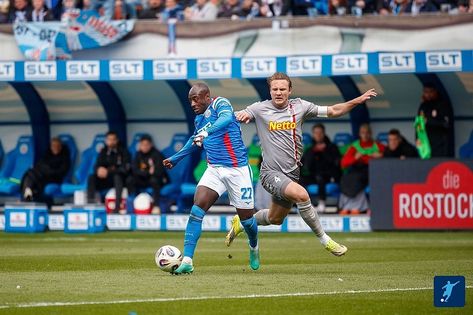 „Beschämend“ - das war der letzte Ligaauftritt der Rostocker. Heute wollen sie es besser machen und drei Punkte mitnehmen. Ob das gelingt? Das erfahrt ihr hier ab 18:00 Uhr im kostenlosen Liveticker.