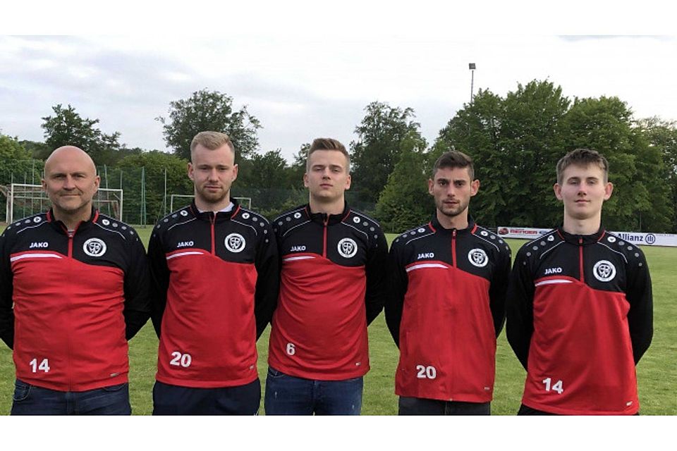 Neue beim MTV: (v.l.) Trainer Werner Müller, Wieland Stürznickel, Niklas Kempowski, Alpay Sirin und Florian Nolde.