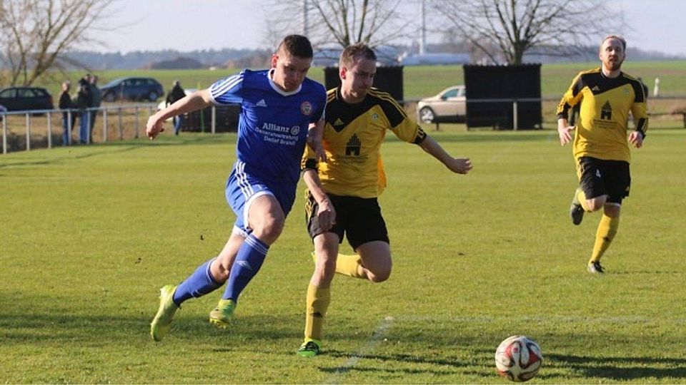 Oliver Dolch (in blau) trägt ab Sommer wieder das SVW-Trikot.