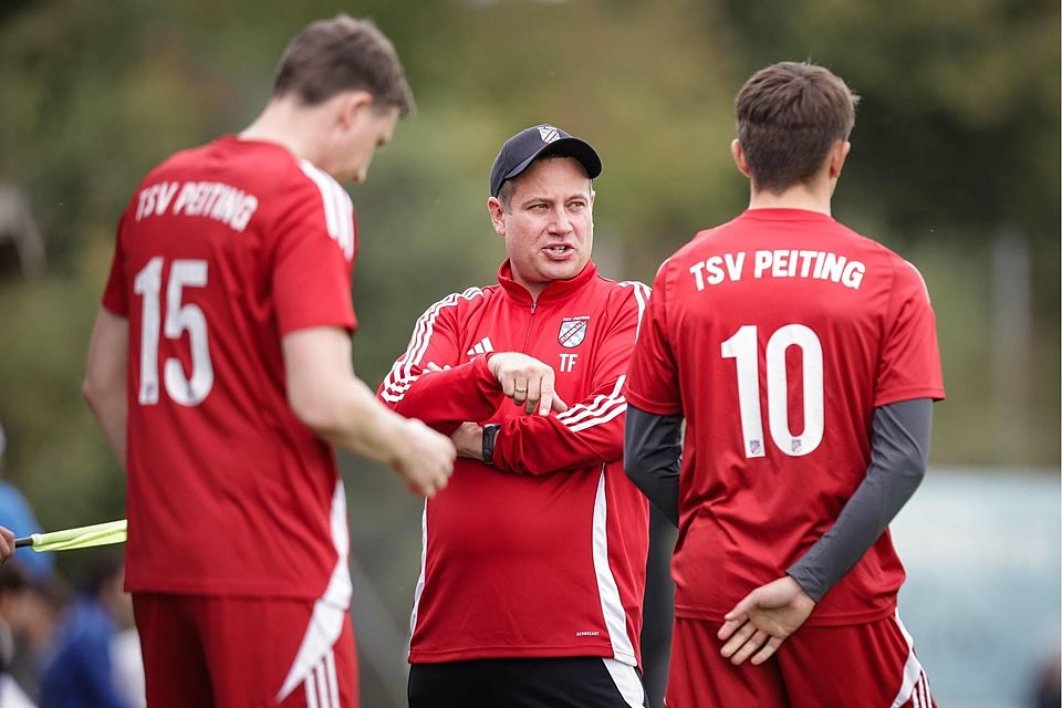 Trainer Thomas Fischer - Fußball - Kreisliga 1 Herren - Saison 2025/26 - ASV Habach - TSV Peiting - 28. September