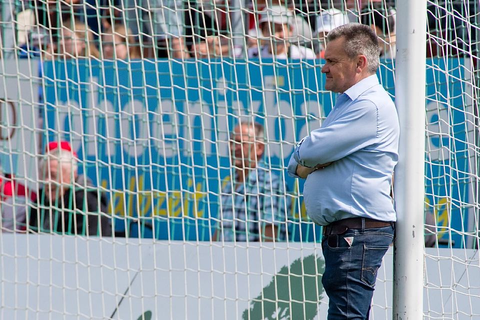 Haching-Boss Manni Schwabl macht sich Gedanken über die SpVgg und den Fußball überhaupt.