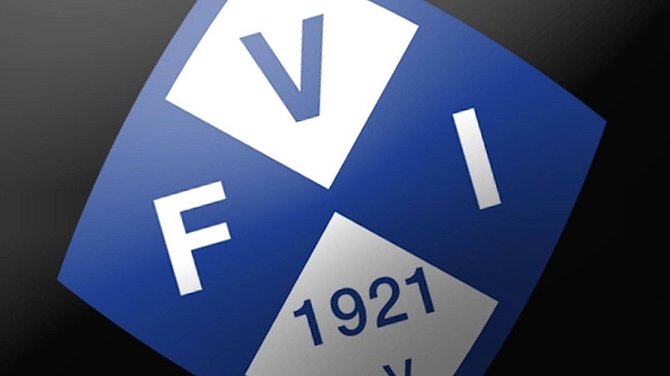 Der FV Illertissen wagt seine ersten Schritte im bayerischen Spielbetrieb. Montage: FuPa