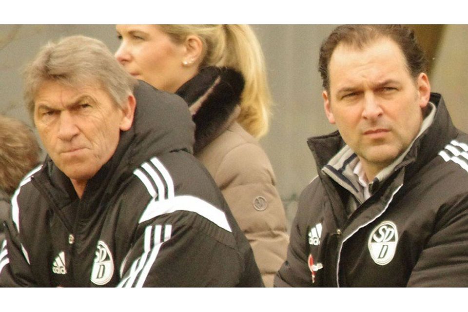Gemeinsam am Spielfeldrand: Coach Klaus Augenthaler und Matthias Klemens, Geschäftsführer der neuen GmbH & Co. KG Foto: Archiv