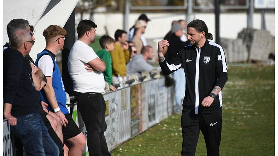 Abschied: Trainer Peter Hernandez-Allmann ist nicht mehr Trainer von Fußball-Verbandsligist SG Langstadt/Babenhausen, der seinen ersten Punkt holte.	Foto: Jens Dörr
